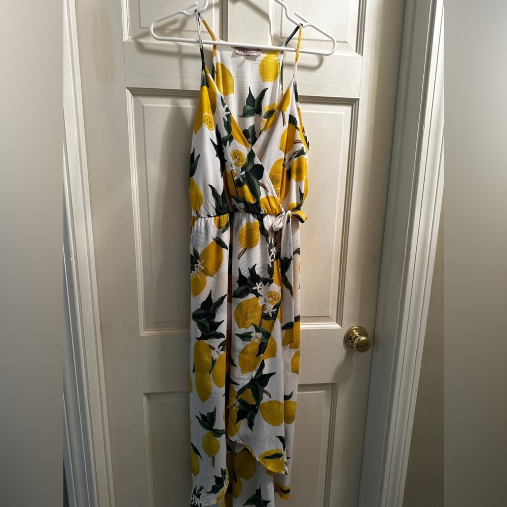 Pretty lemon print dress with hi low hem